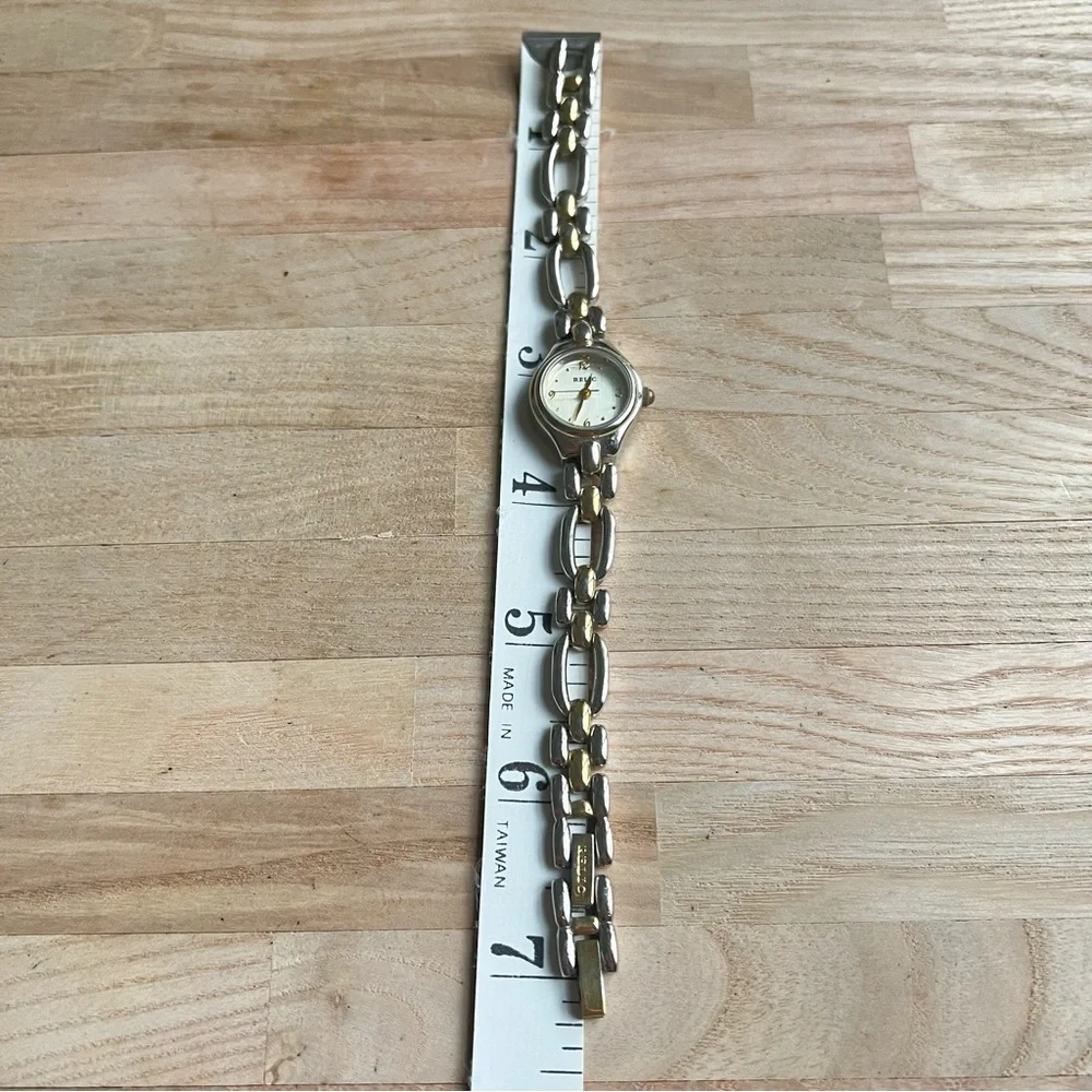 Relic two-tone ladies watch NEW BATTERY